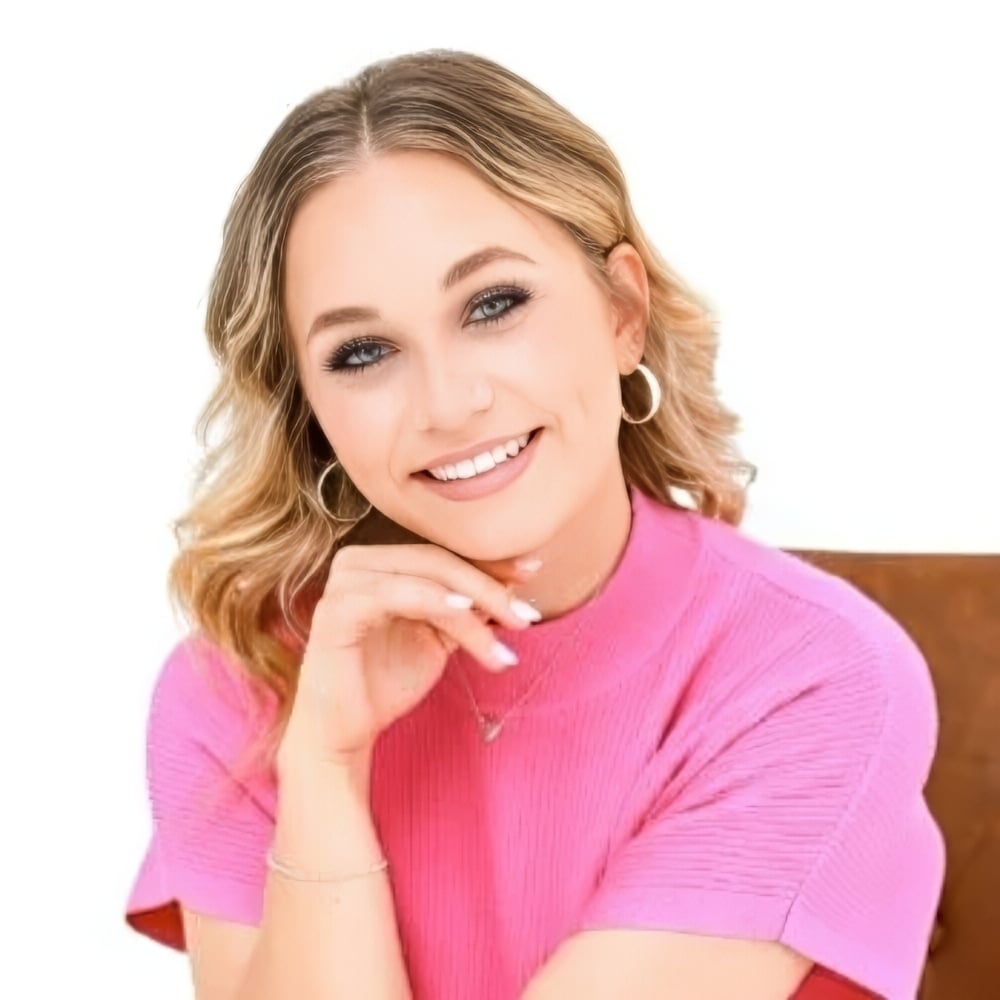 Alexis Henderson New Waverly, TX Real Estate Agent Headshot