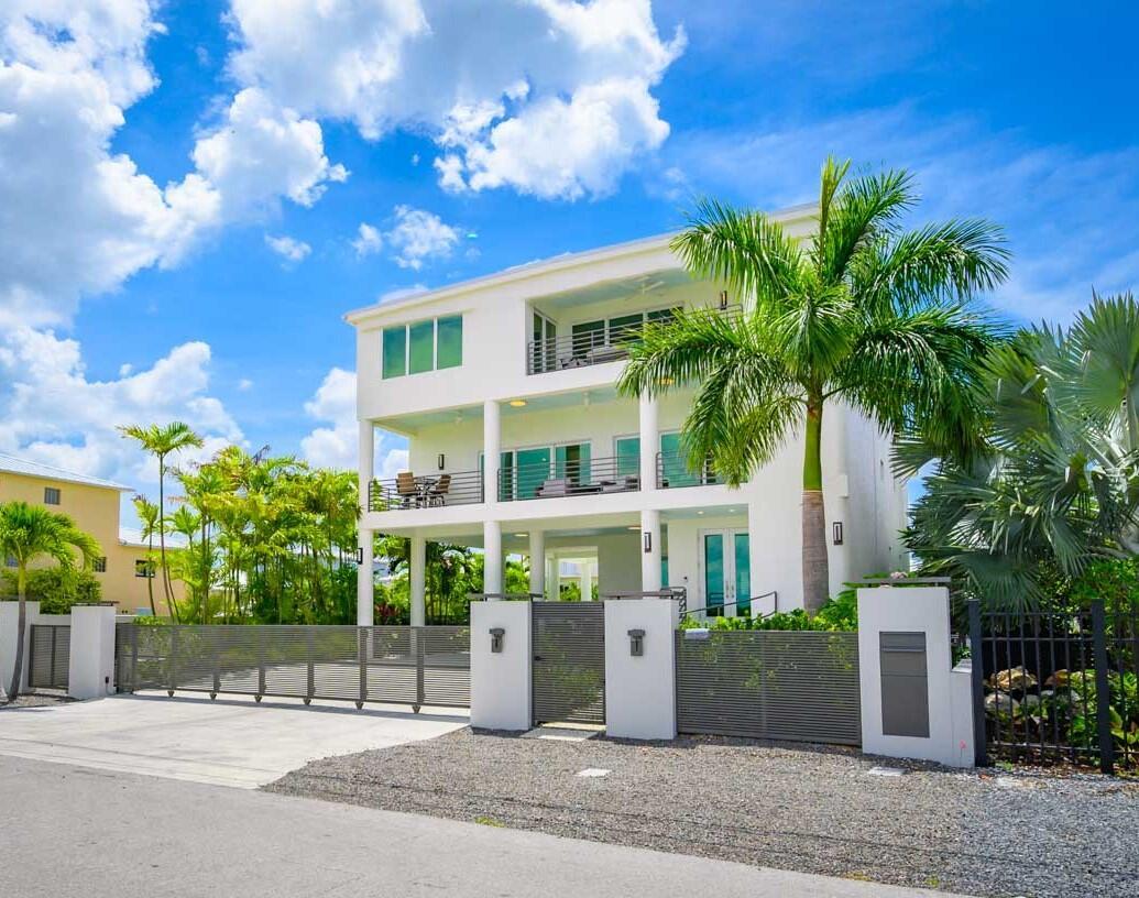 24 Floral Ave
