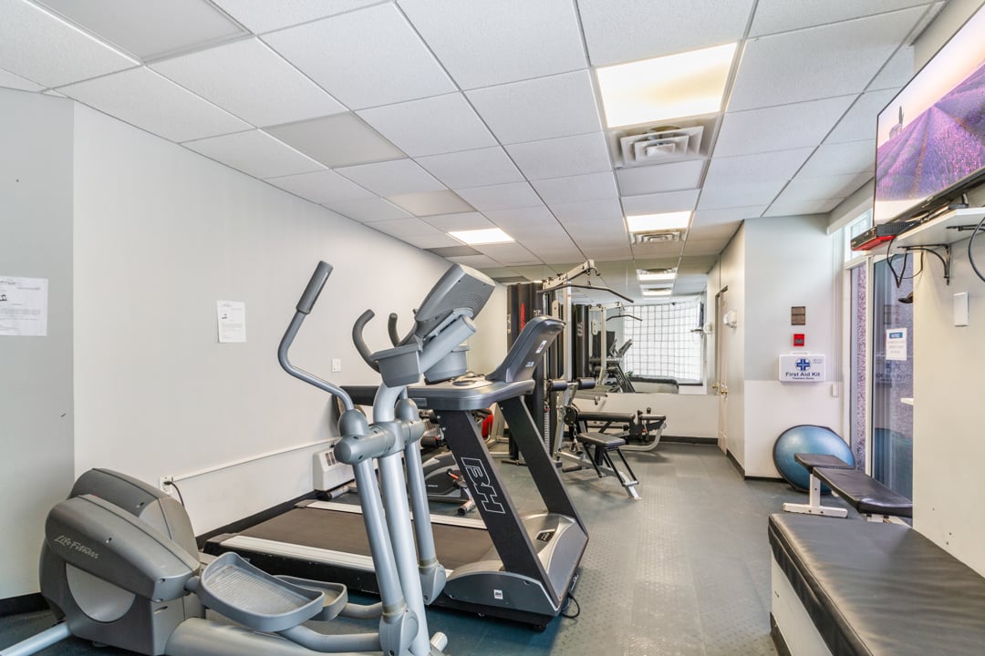 398 Eglinton Avenue E #611