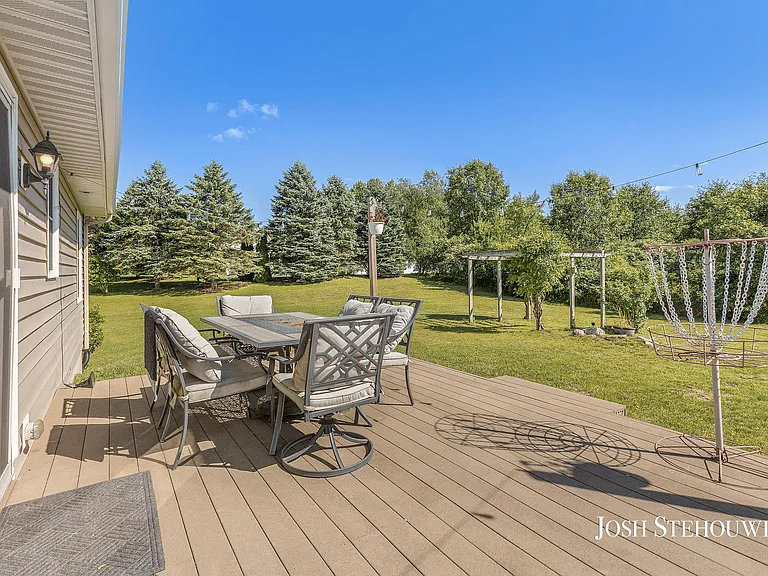 2123 W Pike Rd