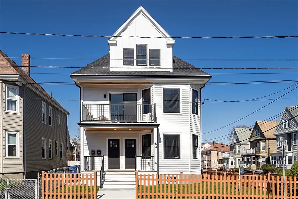 63 Etna St Fl 2