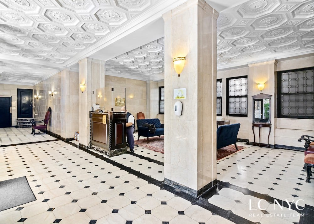 300 Riverside Drive, #14A