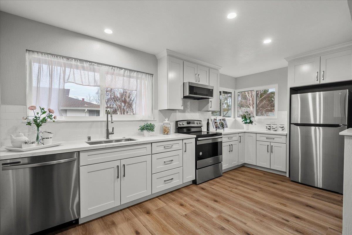 119 - 121 Verde Ct