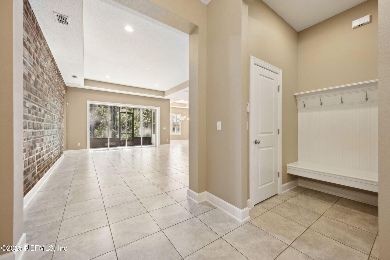 1479 Shadow Creek Dr