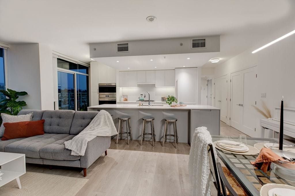 188 E Esplanade, #2205
