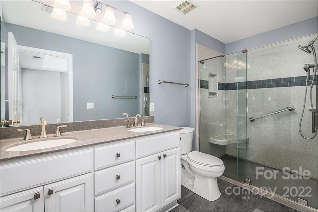 3025 Misty Harbor Cir
