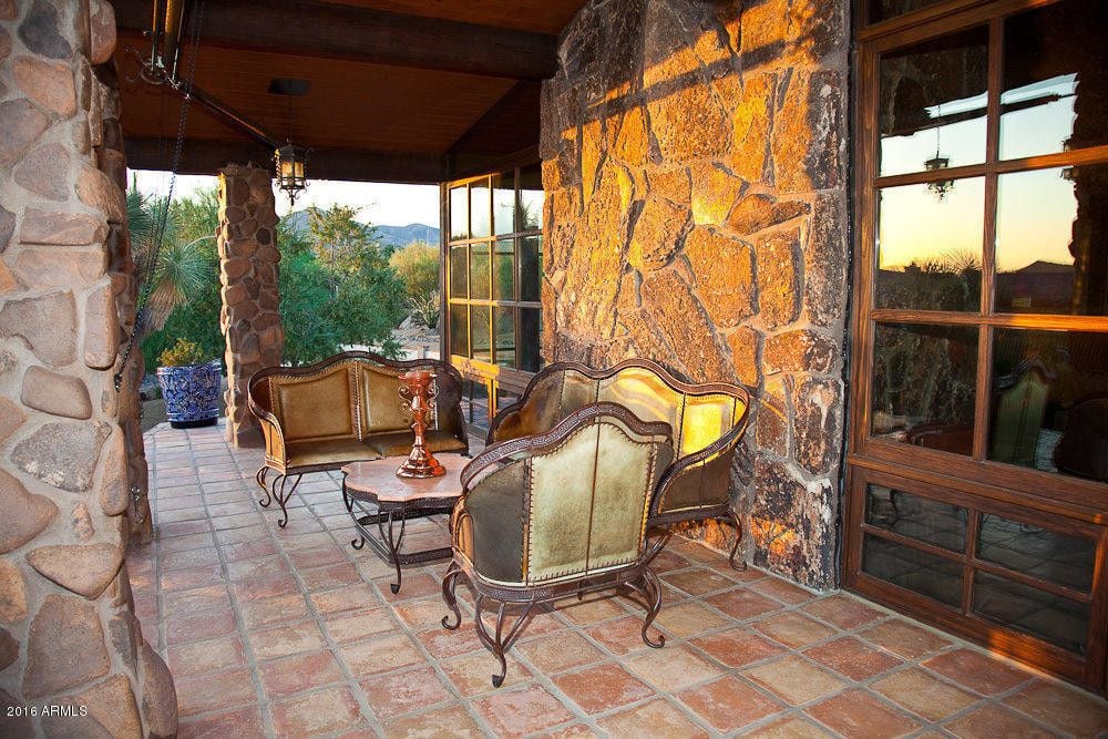 39023 N BOULDER VIEW Dr