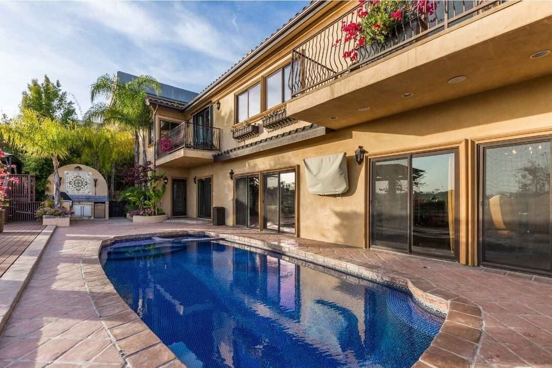 Celestia Crest, Venus Dr, 90046