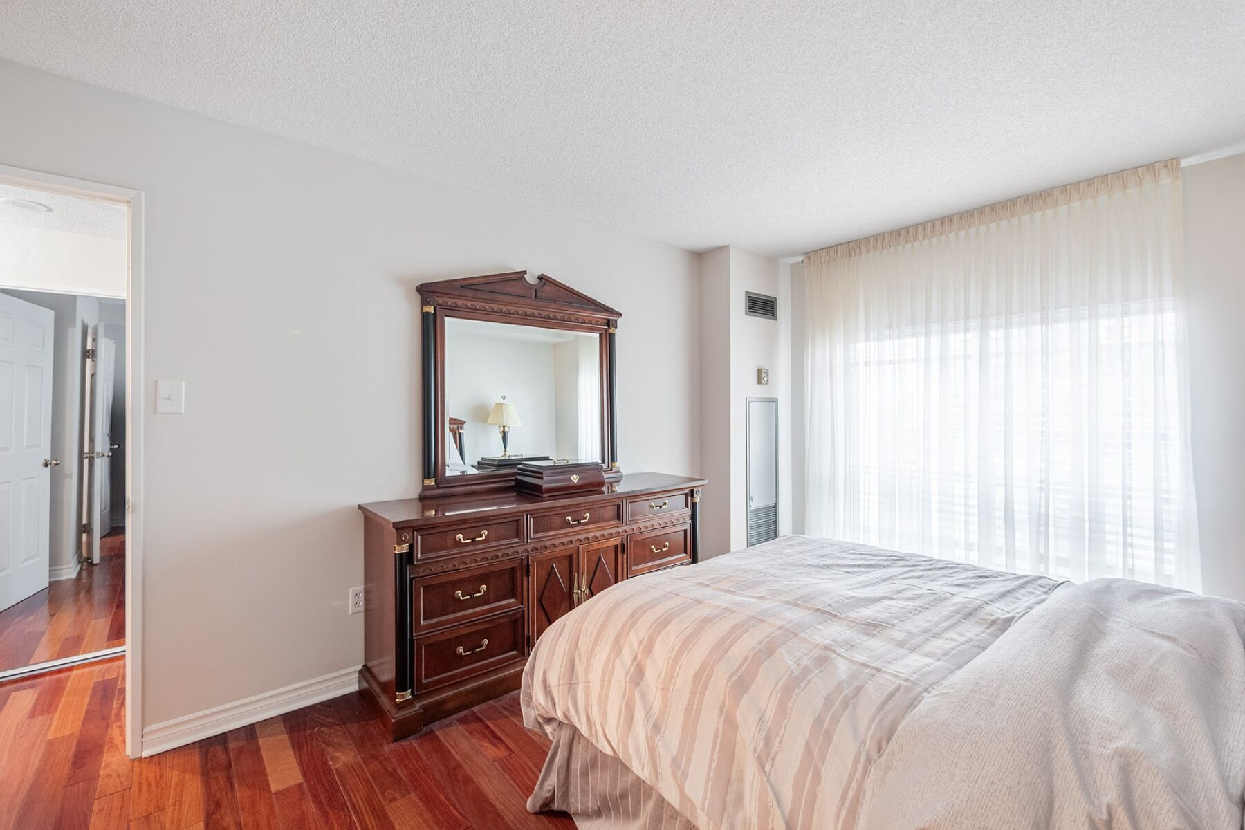 101 Subway Cres #311
