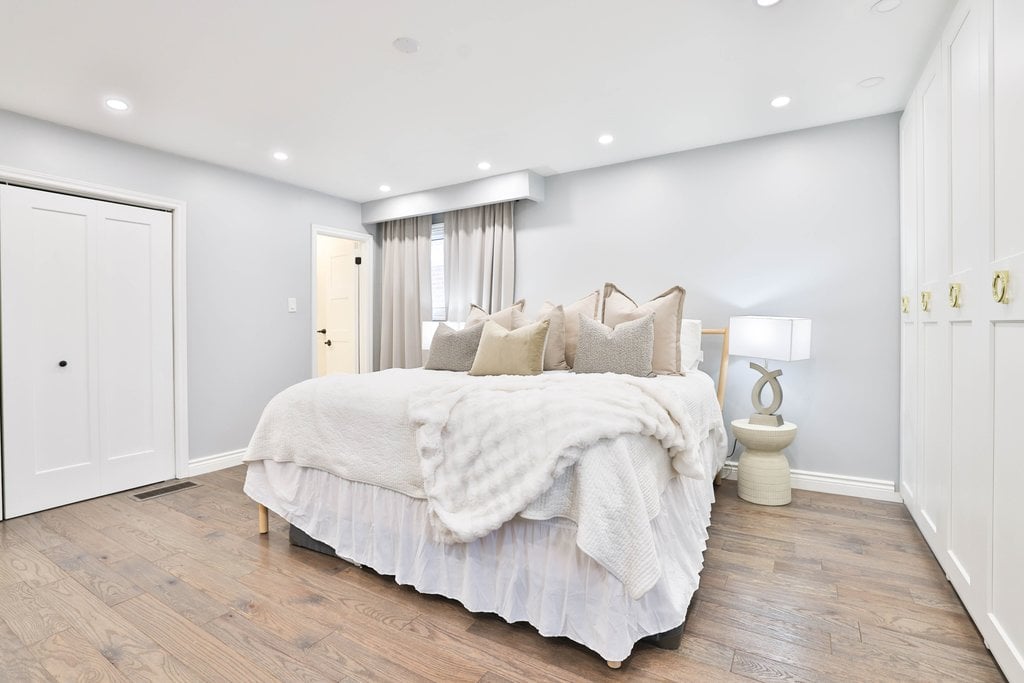 2673 Kingsberry Cres