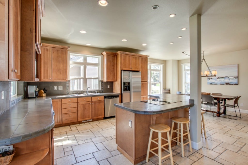 280 Lake Front Rd