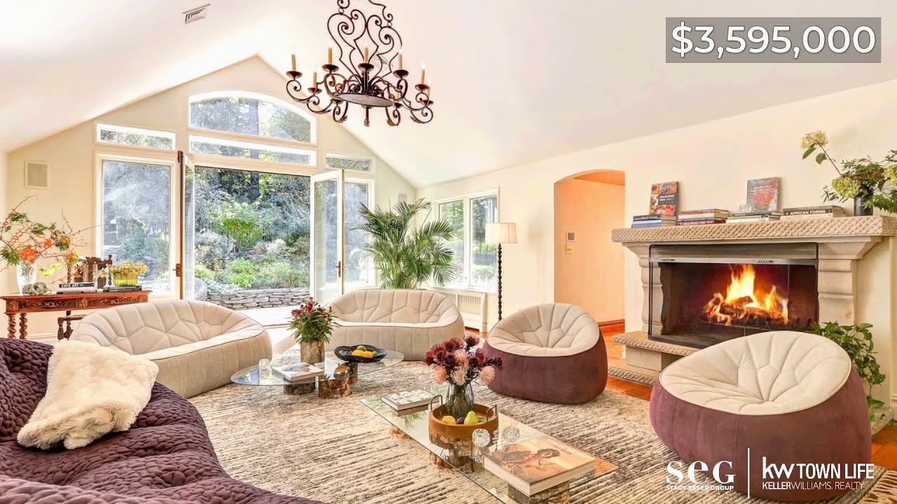 ‼️Monday's Featured Property: Embrace the Best of Indoor/Outdoor Living in this Exceptional Estate‼️