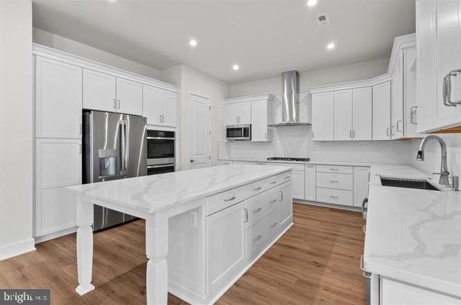 43290 Greeley Sq