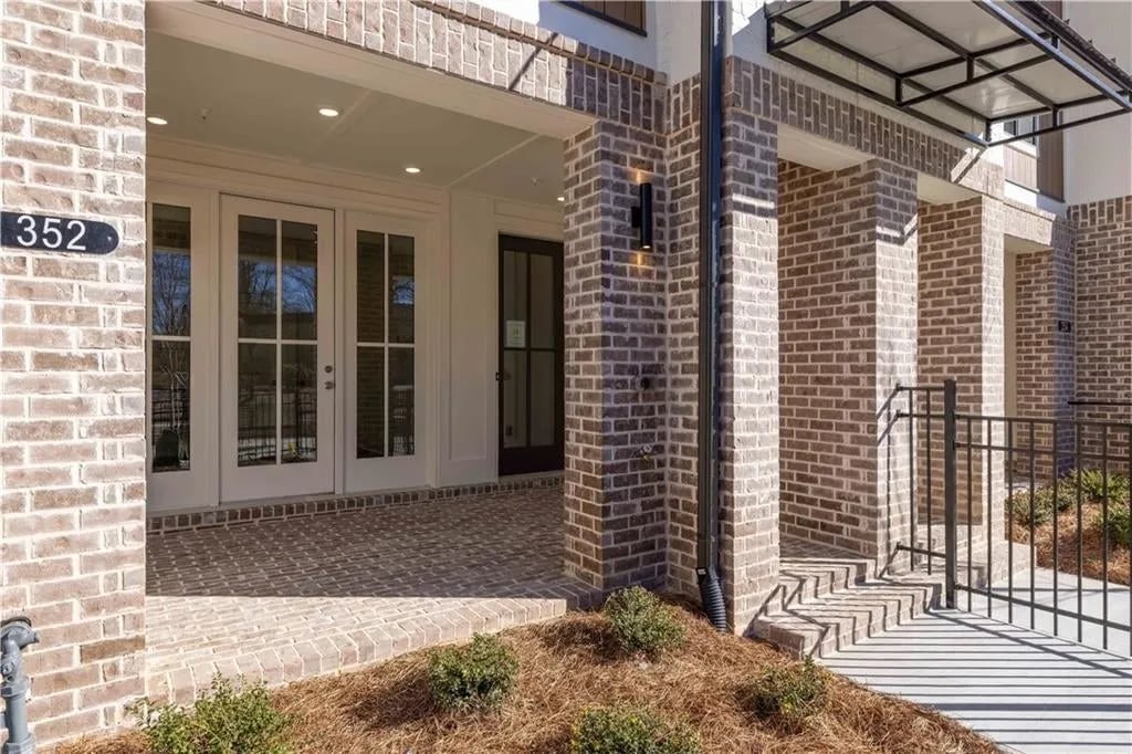 352 Olmstead Way, #28