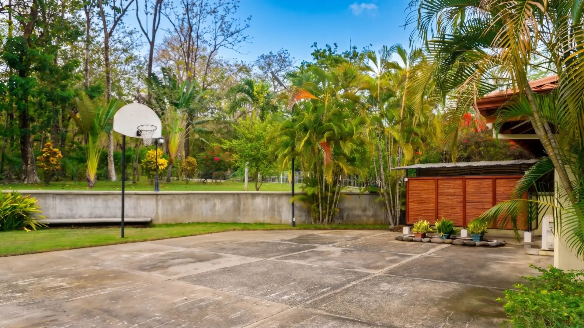 Las Melinas Sanctuary