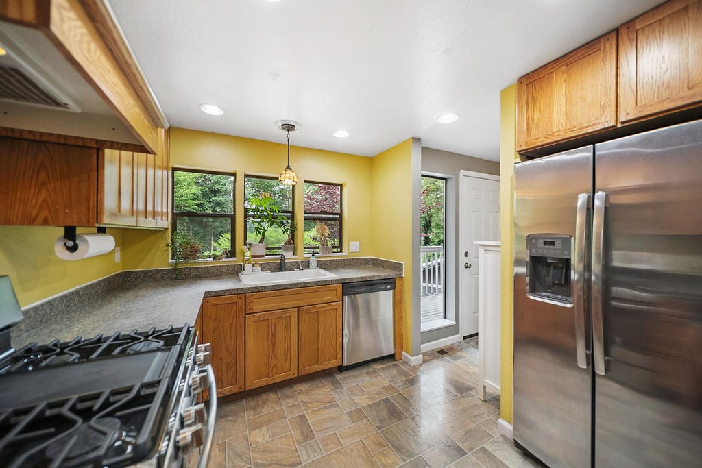 9205 Morning Side Drive NW