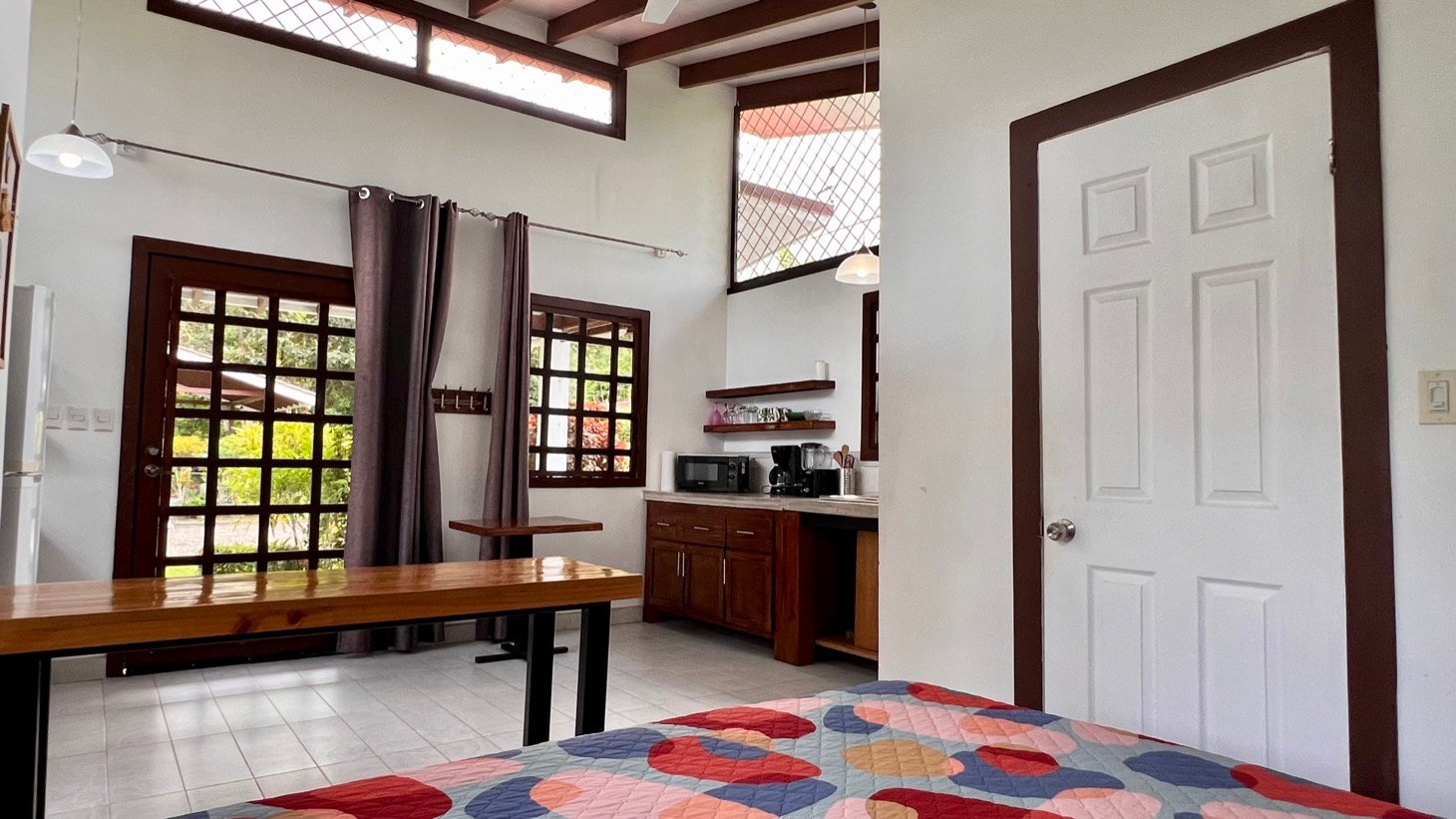 Home, 2 Rental Cabinas & Expansion Potential in Ojochal