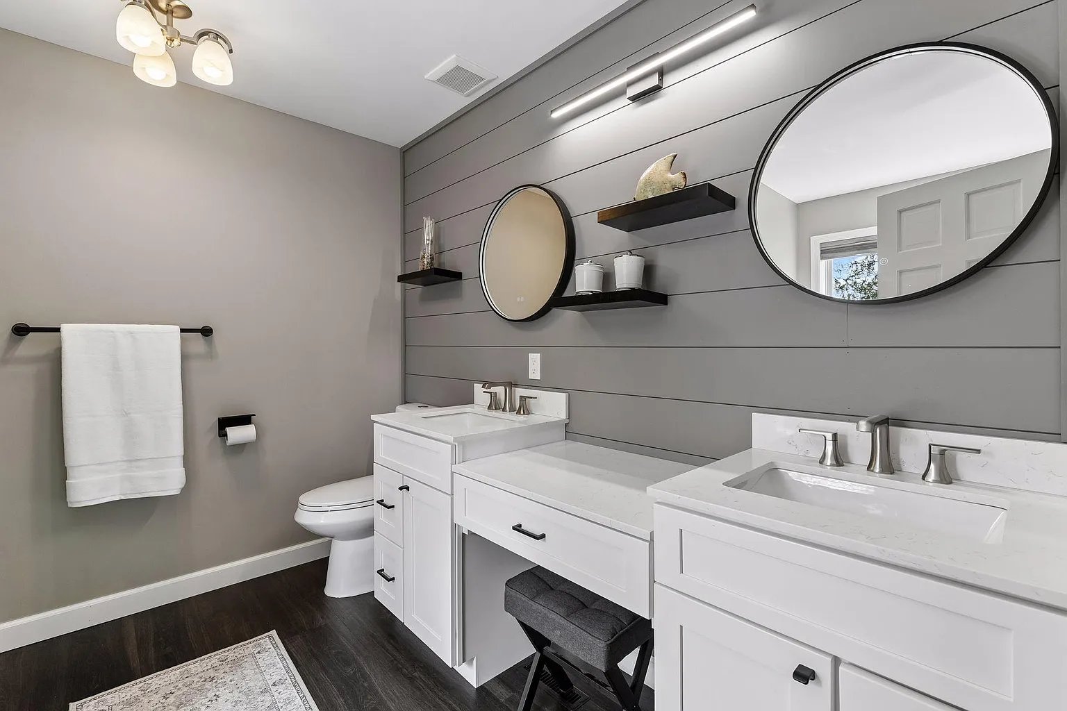Stunning 2-Story in Springfield Community