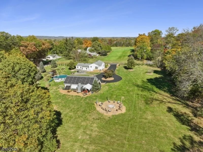 32 Pulaski Rd