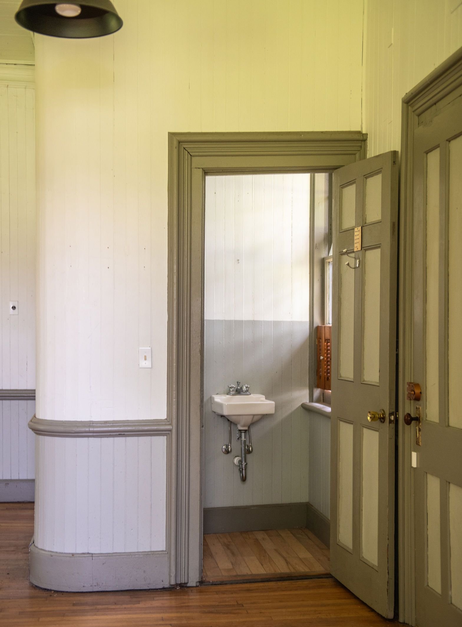 33 Maple Ave, Claverack