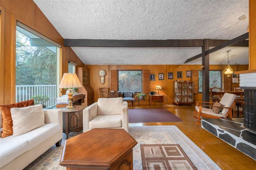 4520 Lynn Valley Rd