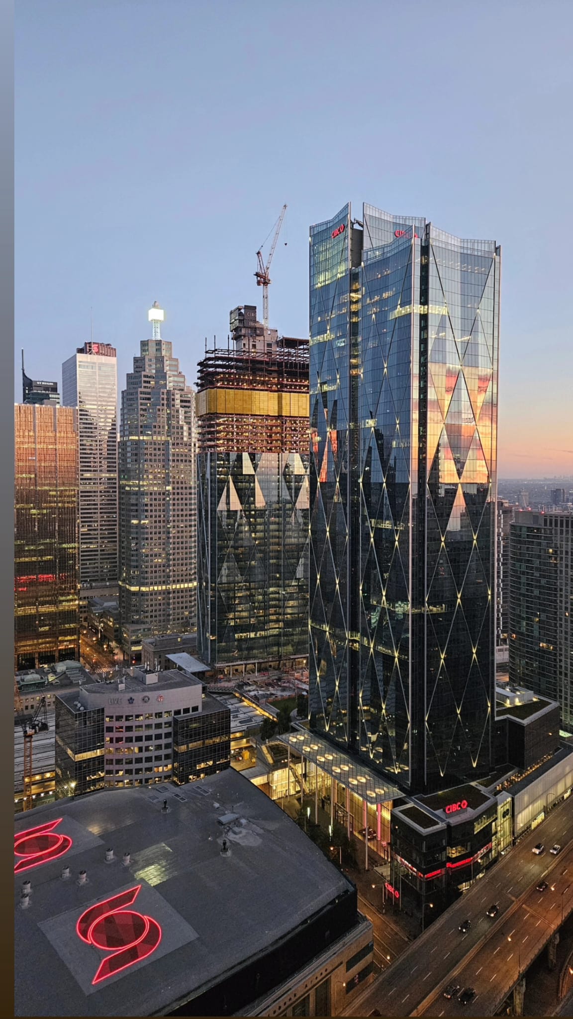 Luxurious Panoramic View Unit