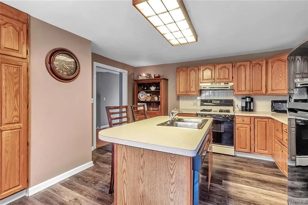 21 Middlesex Rd