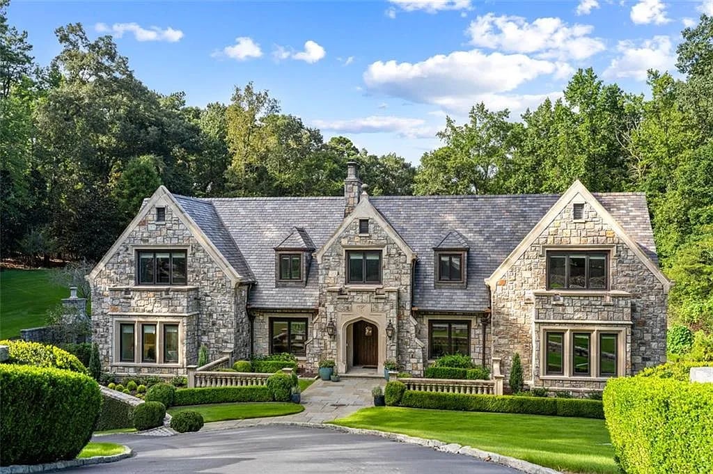 1919 River Forest Rd NW