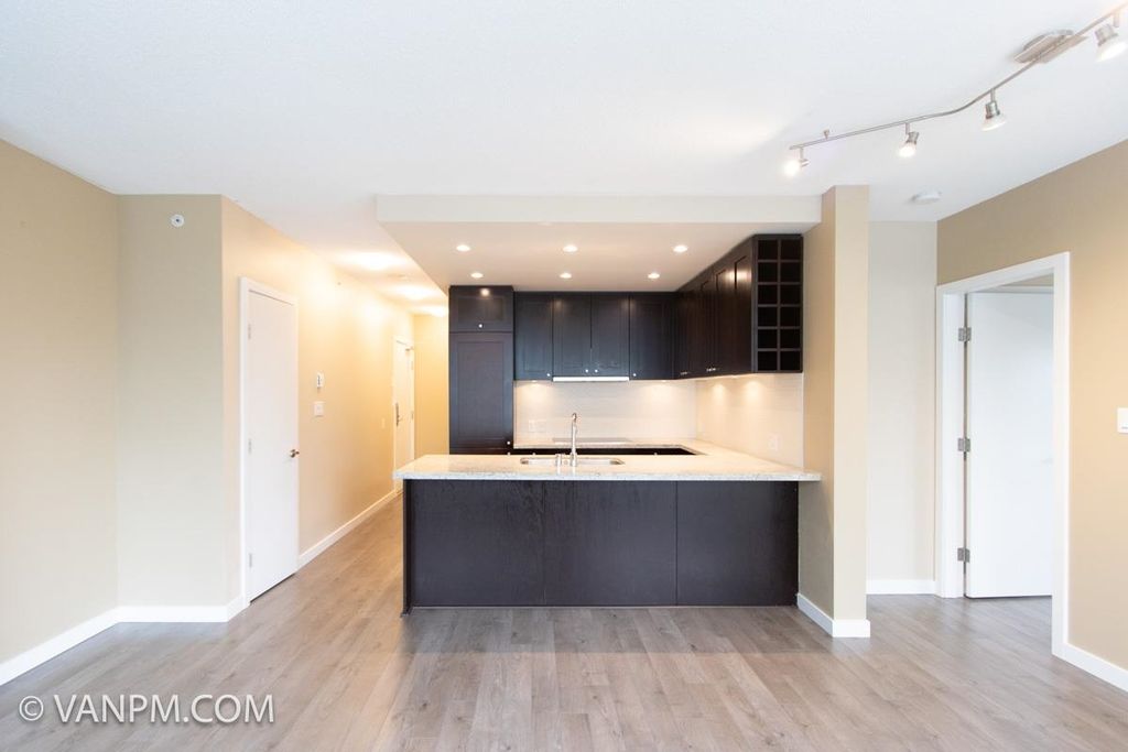 821 Cambie St, #807