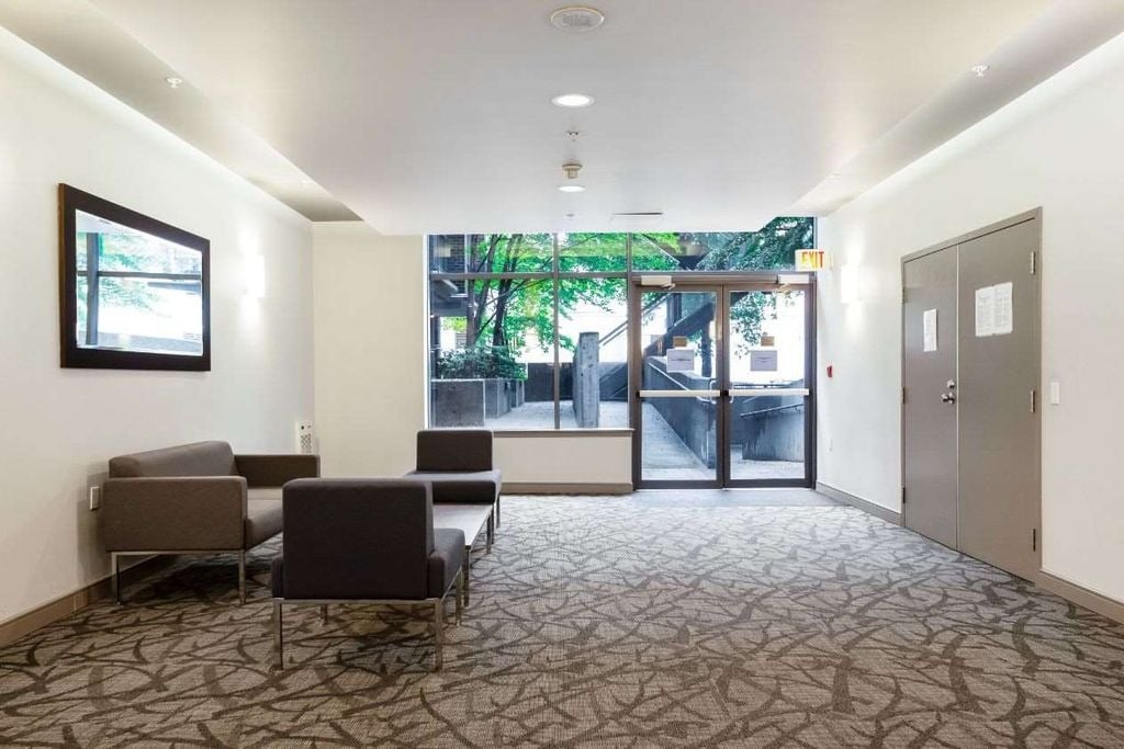 1068 Hornby St, #1405