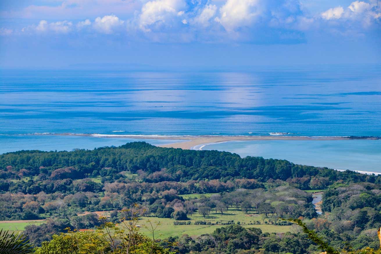 Large Uvita Lot With Whale’s Tail Ocean Views, Sunsets & Legal Water – Ready to Build!