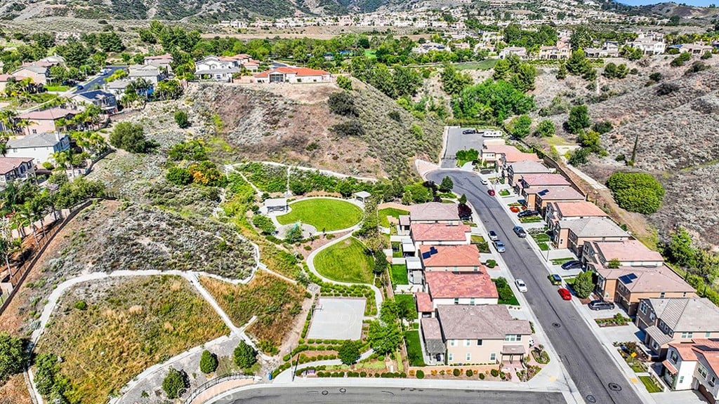 8967 Sunshine Valley Way