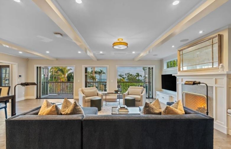 3929 Alameda Dr, San Diego, CA 92103