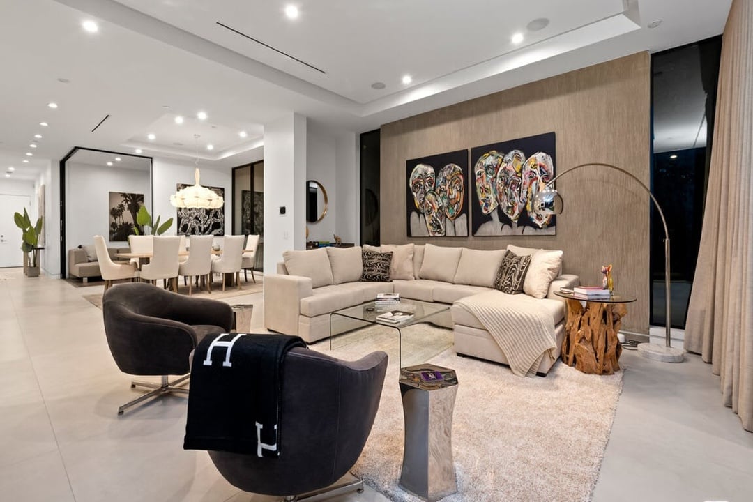 Garden Crescent, North Harper Avenue, 90048