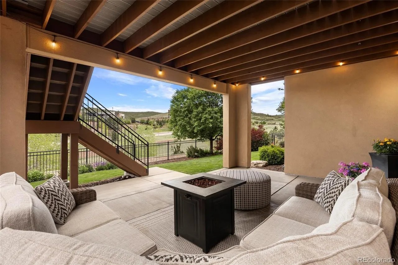 10601 Montecito Dr