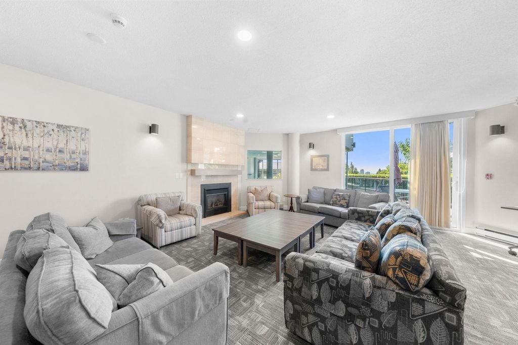 2800 Chesterfield Ave, #406