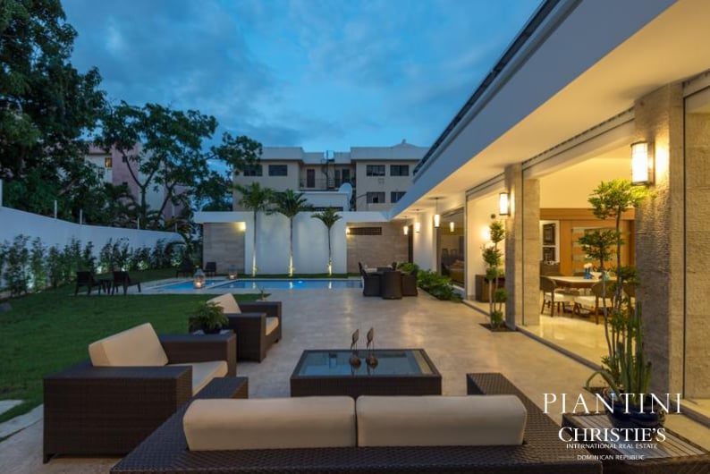 Casa Strata, Los Cacicazgos