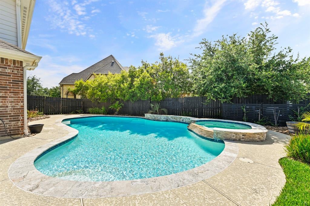 2834 Hadley Springs Ln