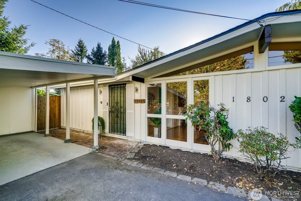18021 42nd Avenue S