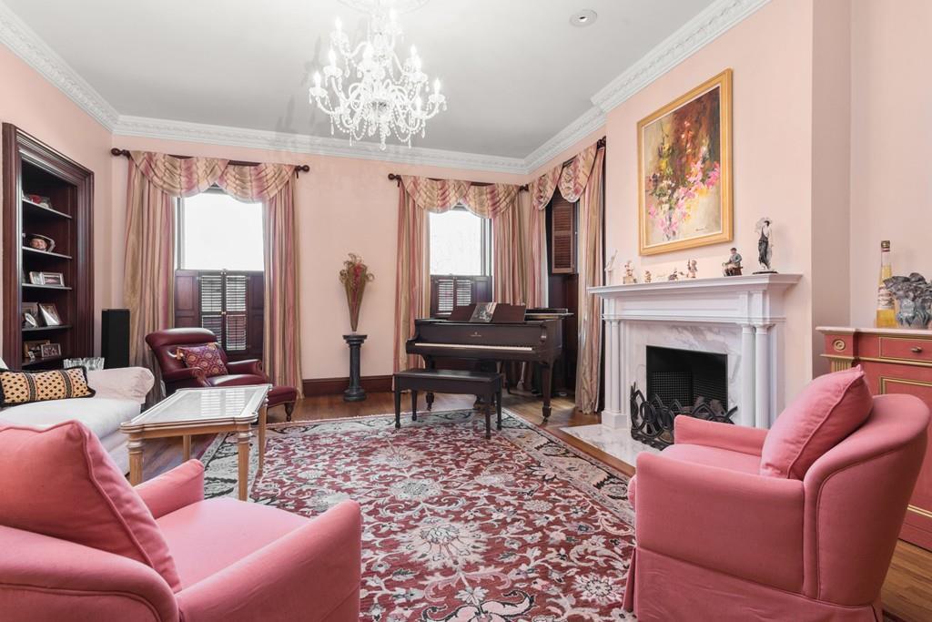 3 Arlington St, #O