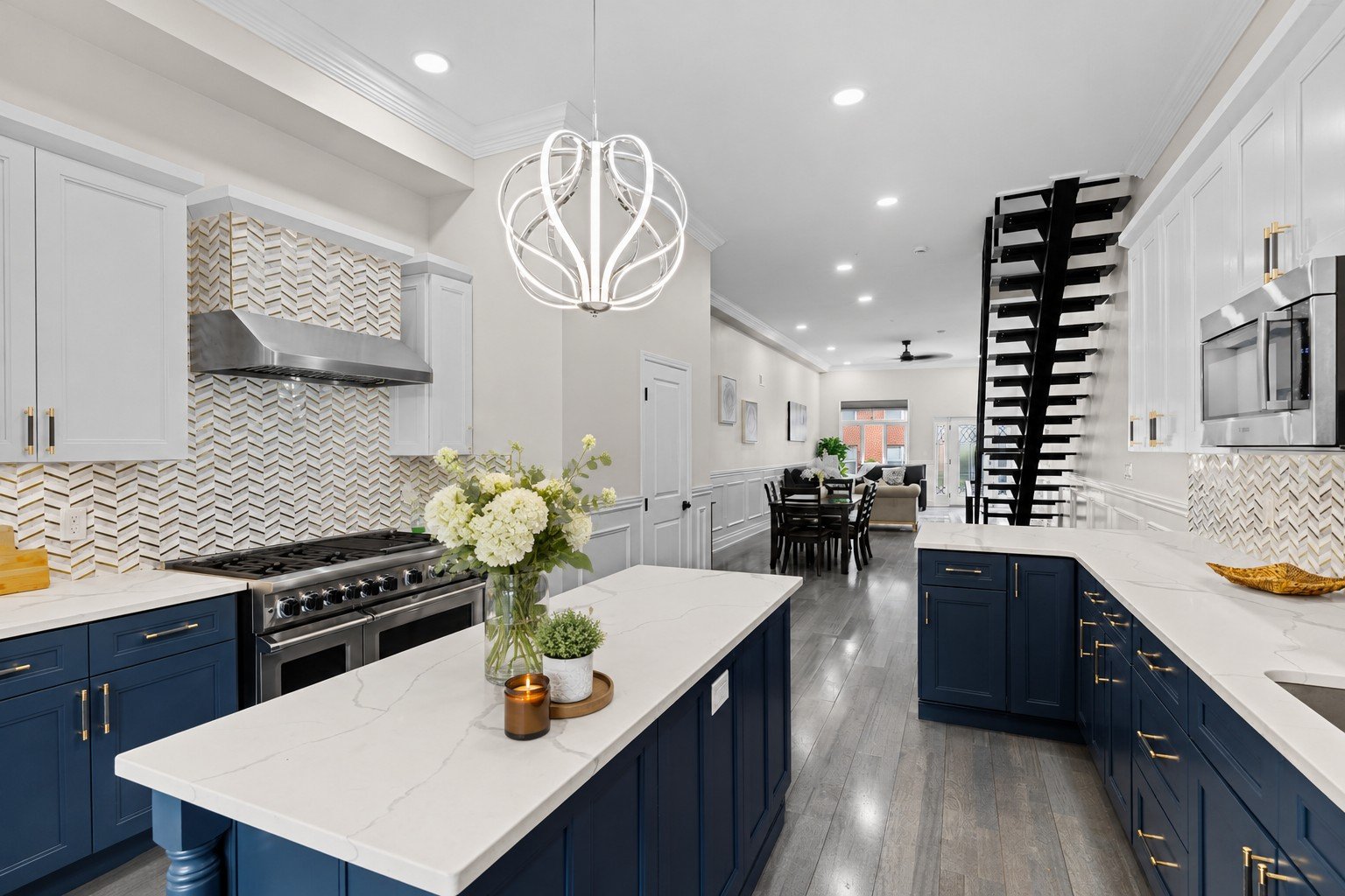 933 S 3rd St, Philadelphia, PA 19147