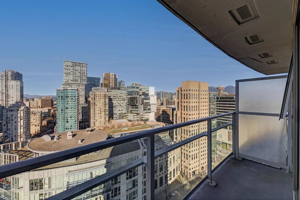 233 Robson St, #3210