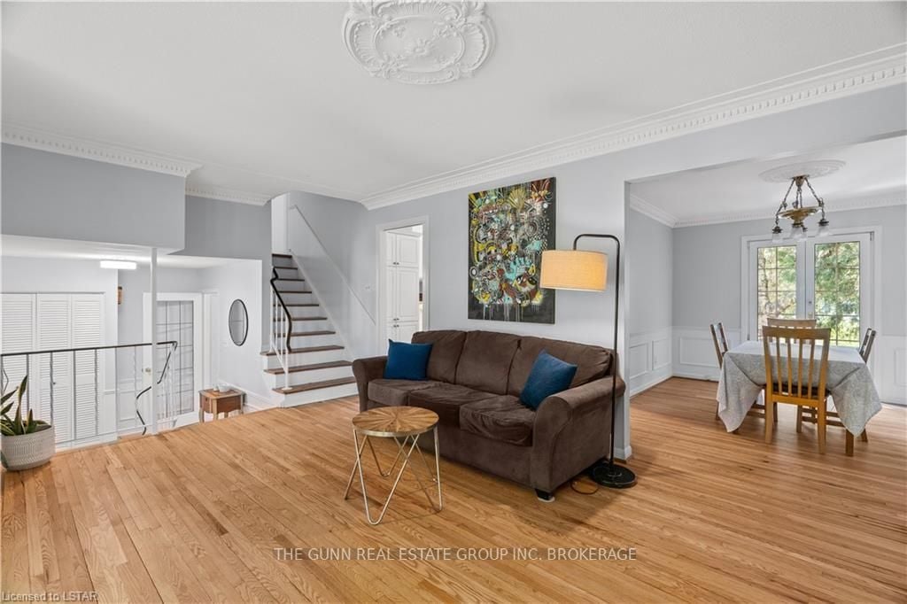 711 Griffith St