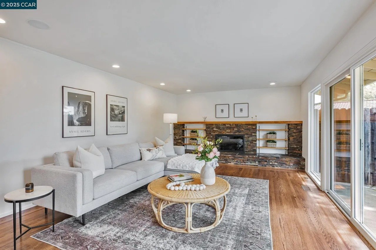 372 Birchwood Dr