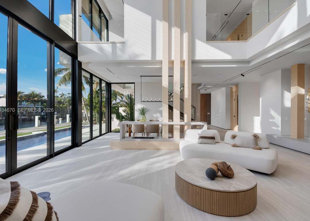 641 Flamingo Dr