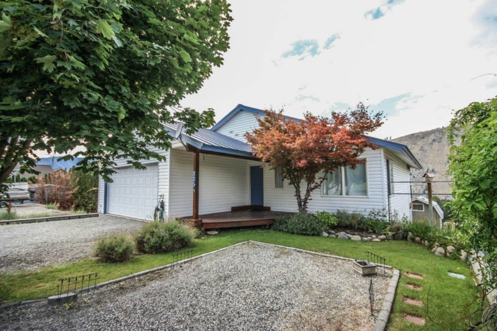 325 W Entiat Dr