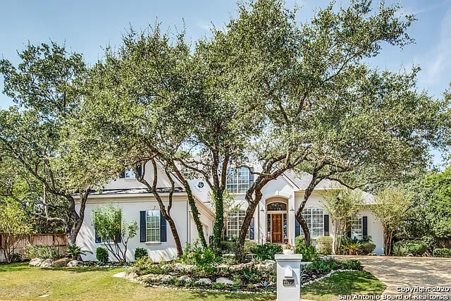 1715 Fawn Bluff
