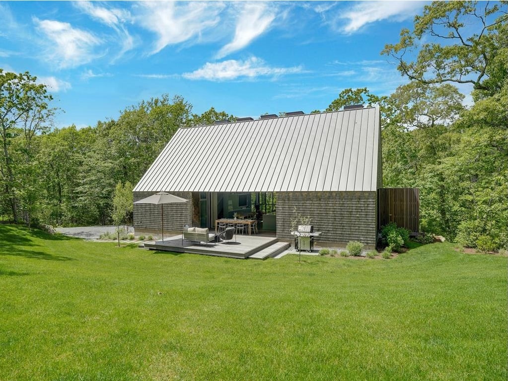 30 Longview Rd