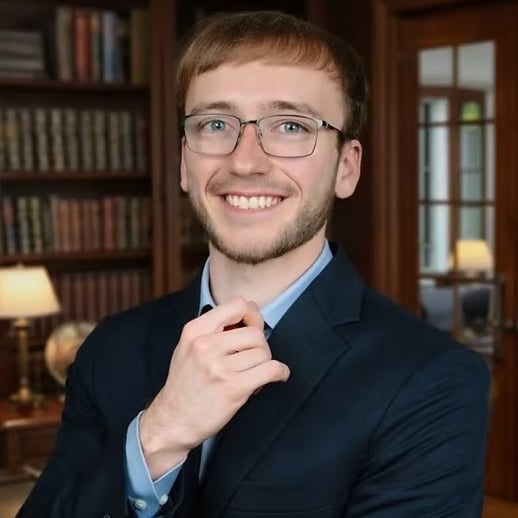 Mason Nova McMinnville, TN Real Estate Agent Headshot