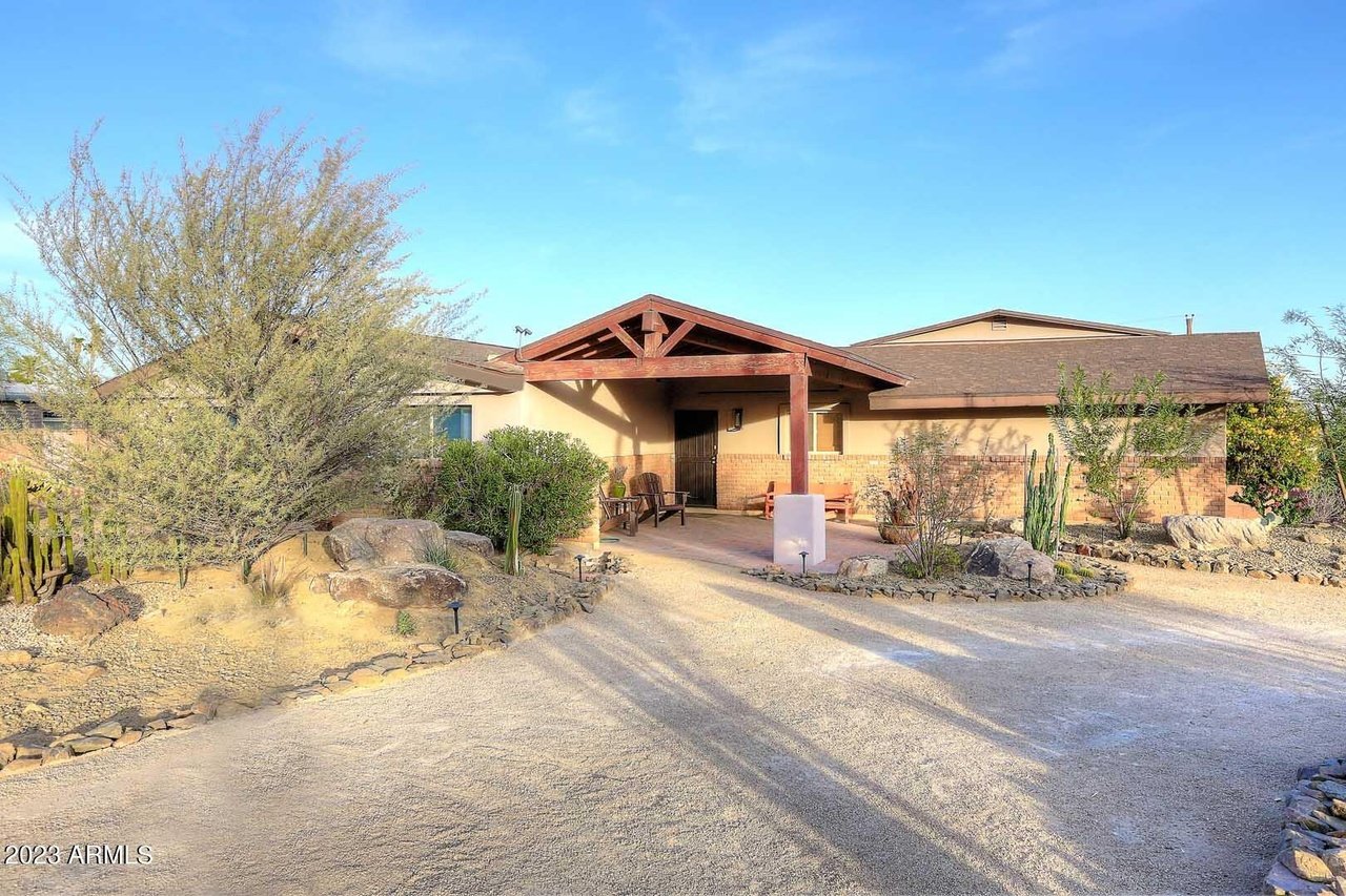 13231 N VICTOR HUGO Avenue